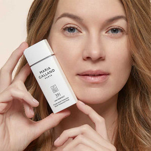 391 Multi-Protection Sunblock Fluid SPF 50+ - lessenza